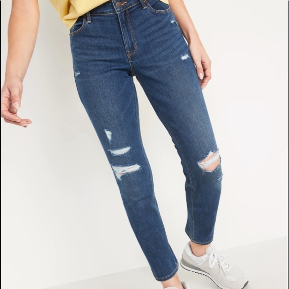 Old Navy Power Straight Distressed Jeans 8 Jeans for Boots Closet Staple Winter - Picture 2 of 16